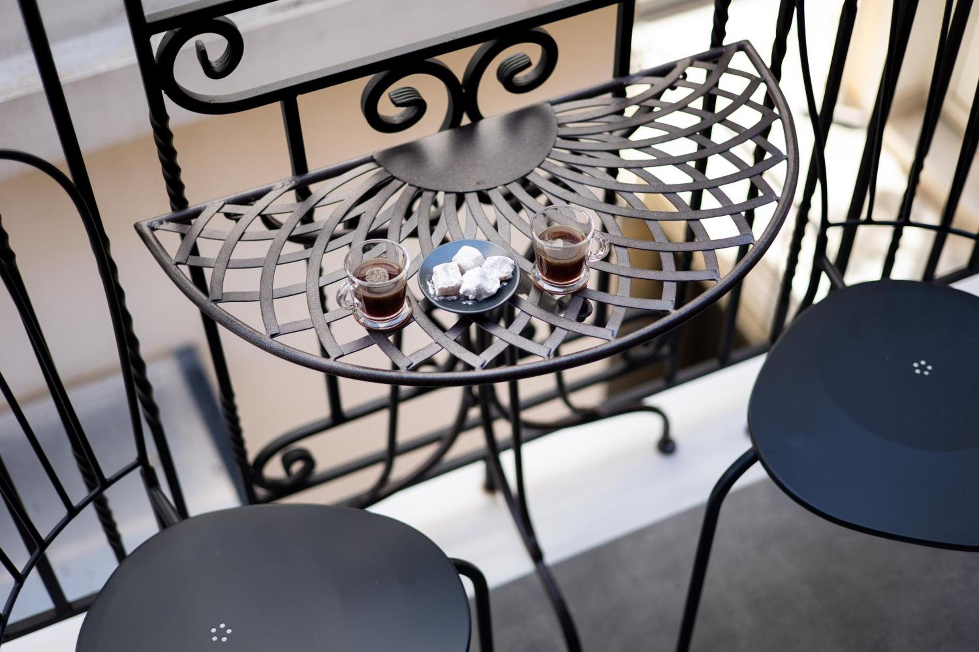 Luxury - Le Petit Bati Apartment Волос Екстериор снимка