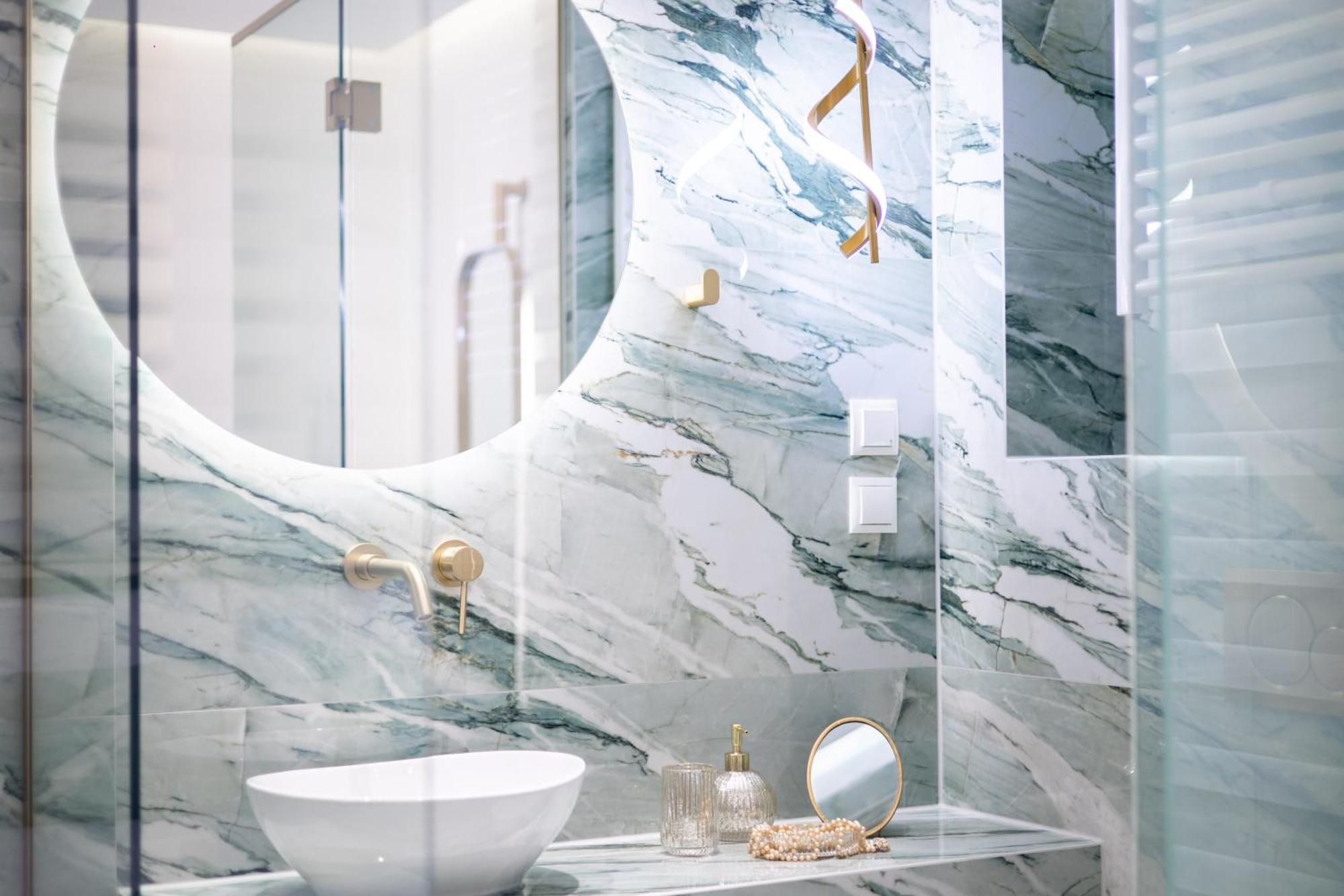 Luxury - Le Petit Bati Apartment Волос Екстериор снимка