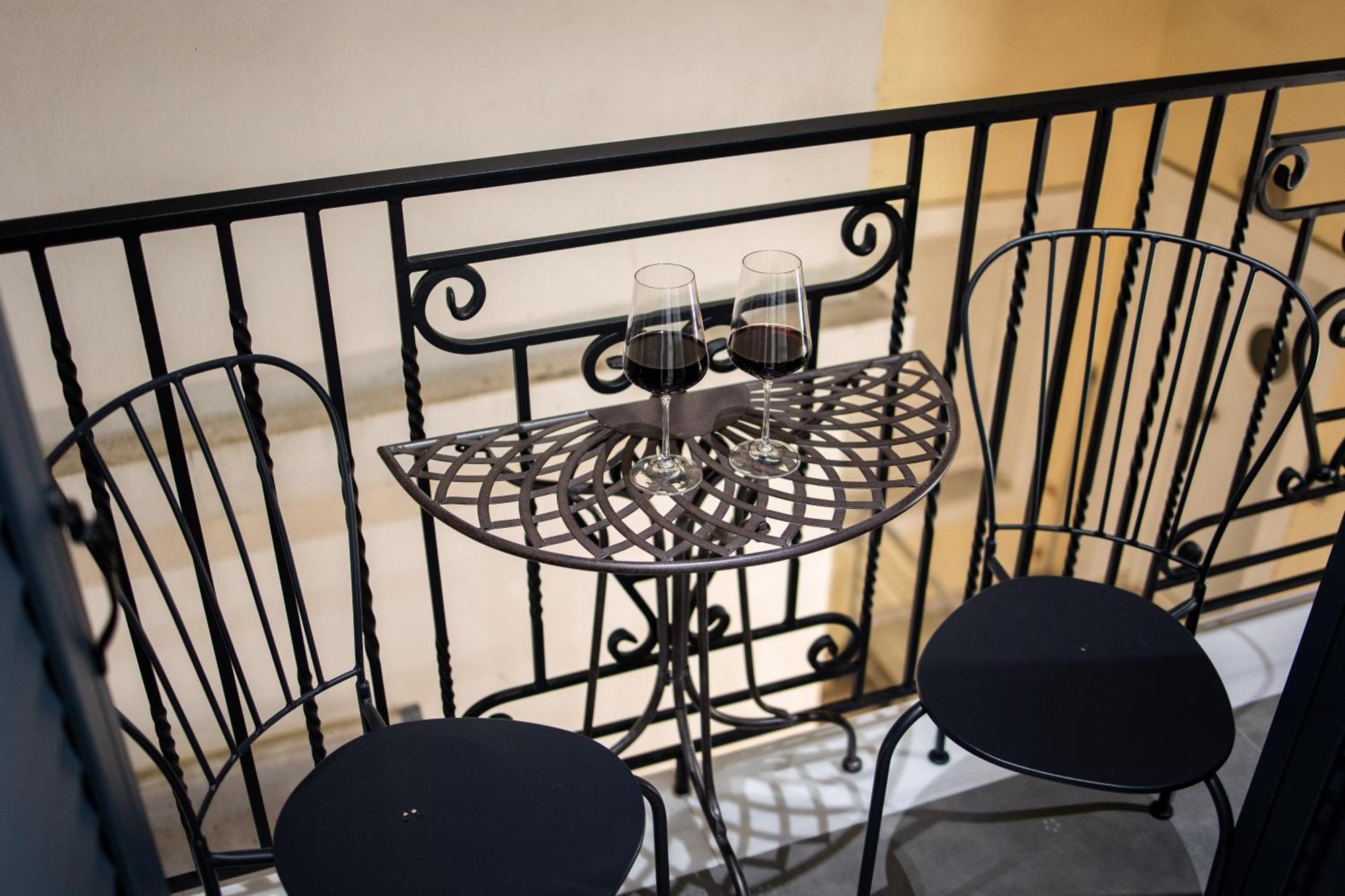 Luxury - Le Petit Bati Apartment Волос Екстериор снимка