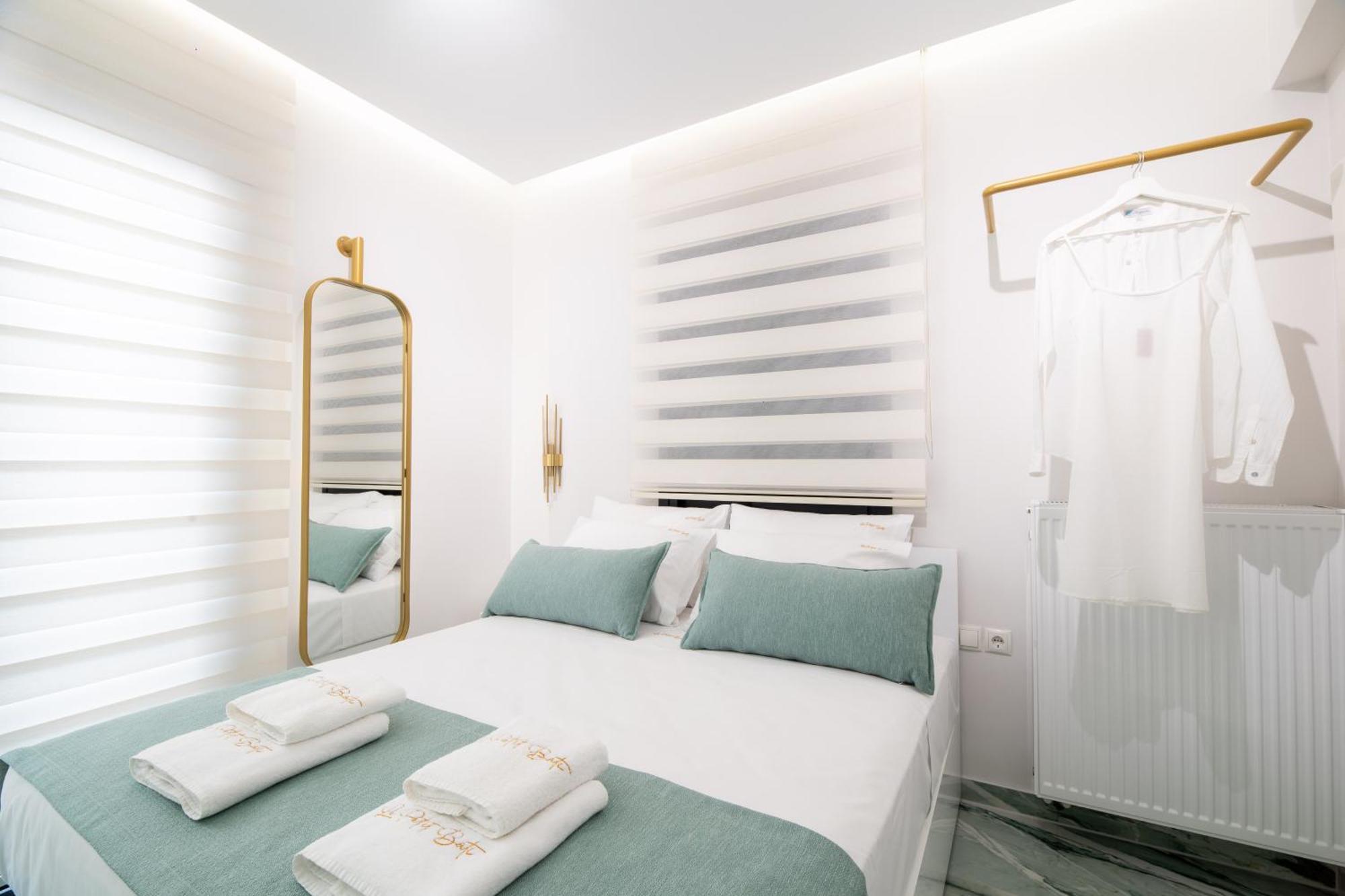 Luxury - Le Petit Bati Apartment Волос Екстериор снимка