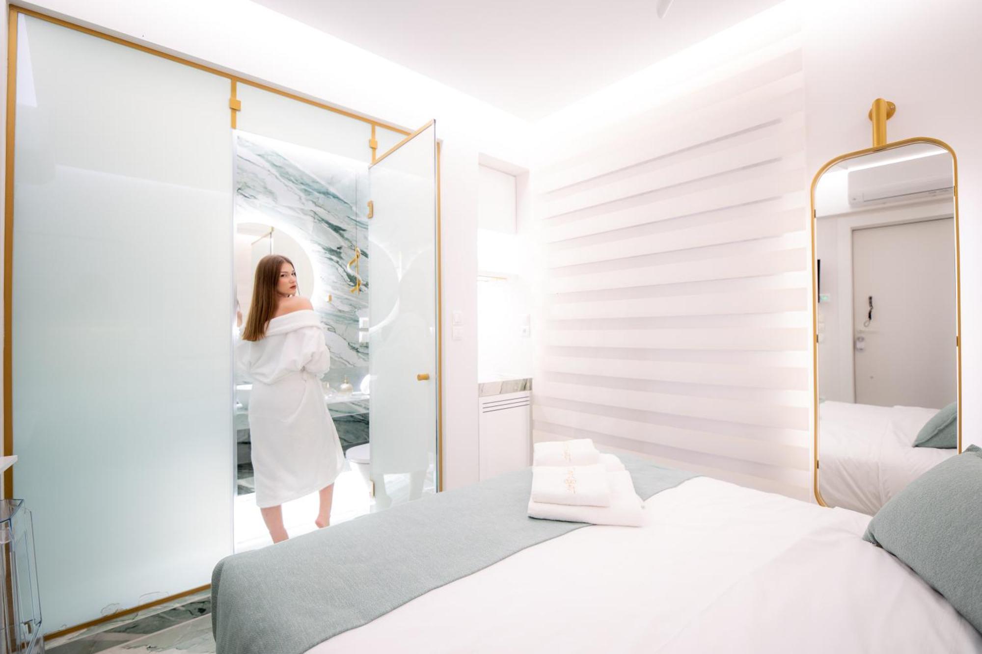 Luxury - Le Petit Bati Apartment Волос Екстериор снимка