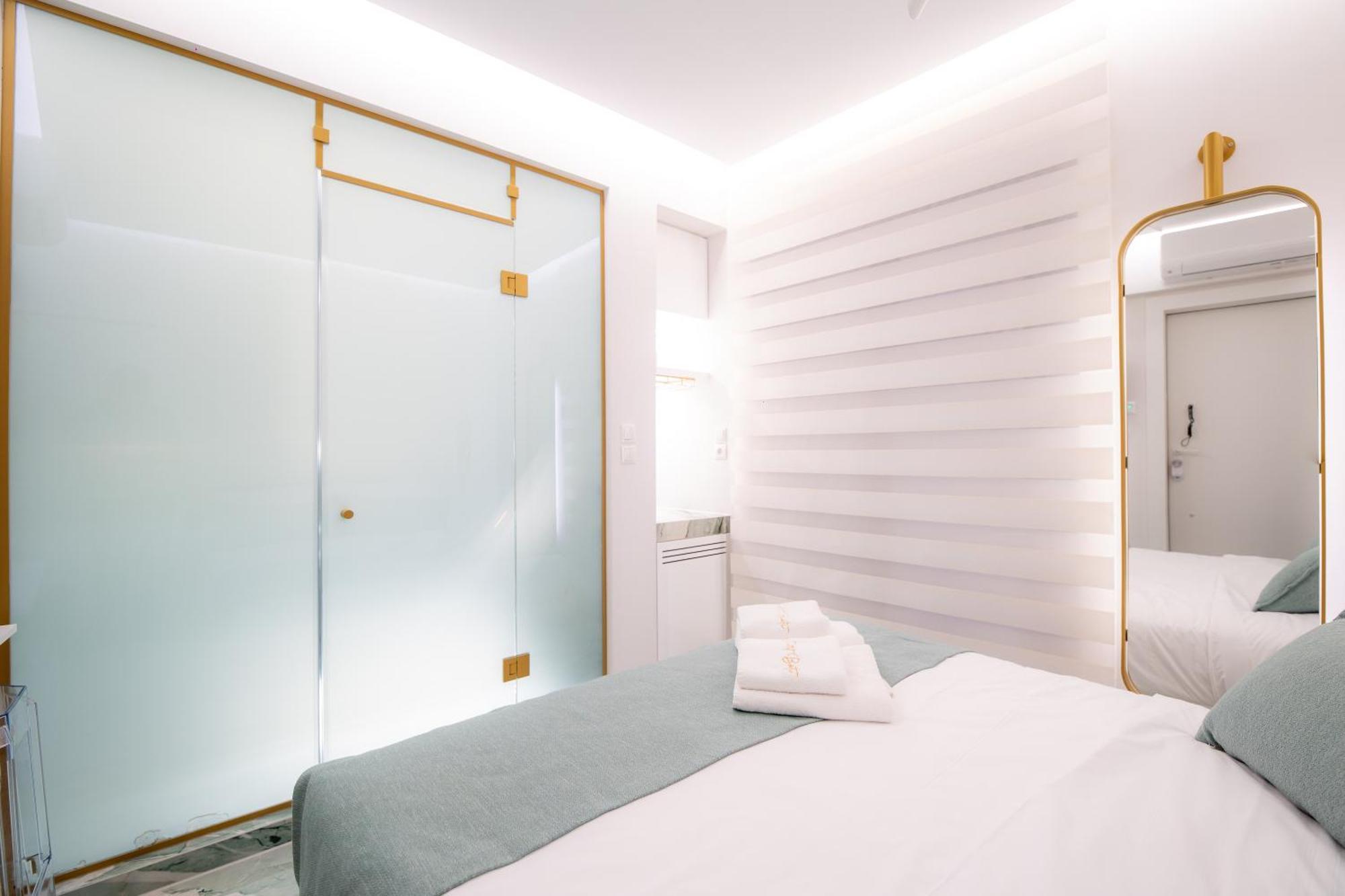 Luxury - Le Petit Bati Apartment Волос Екстериор снимка